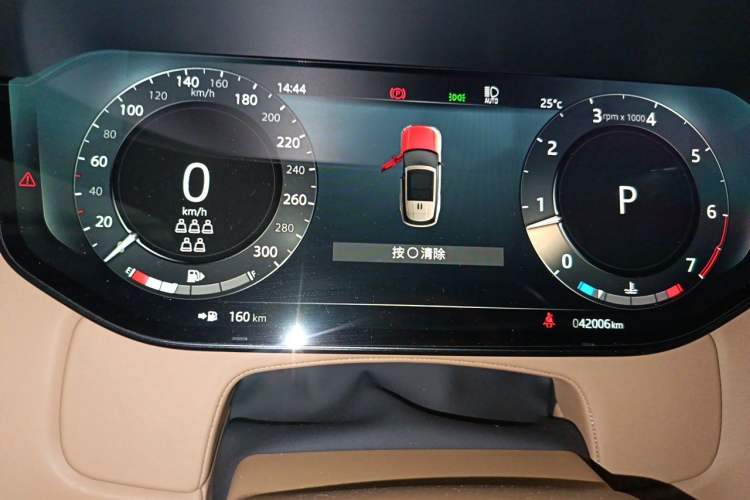 Used Land Rover Range 2023 3.0 L6 400 PS Prestige Seven-Seater Extended Version Instrument Cluster