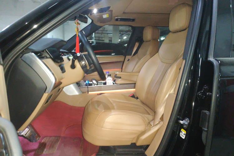 Used Land Rover Range 2023 3.0 L6 400 PS Prestige Seven-Seater Extended Version Left Front Seat
