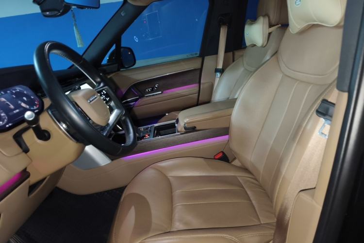 Used Land Rover Range 2023 3.0 L6 400 PS Prestige Seven-Seater Extended Version Left Front Seat