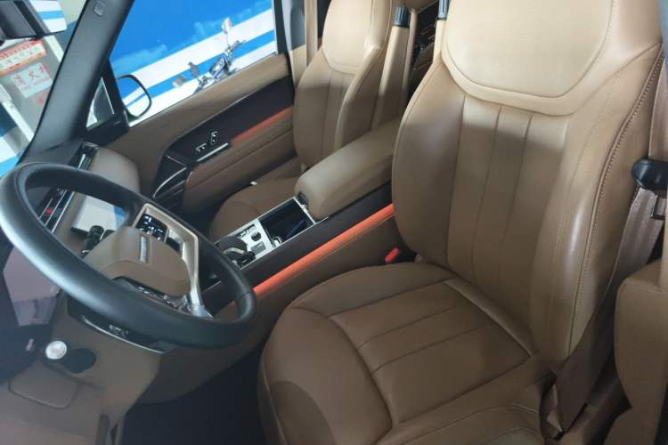Used Land Rover Range 2023 3.0 L6 360 PS Grand Edition Left Front Seat