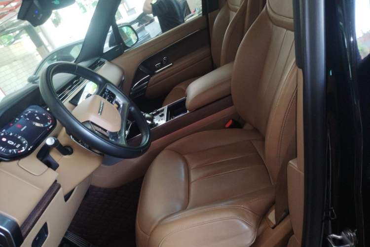 Used Land Rover Range 2023 Revised Version 3.0 L6 400 PS Extended Luxury Edition Left Front Seat