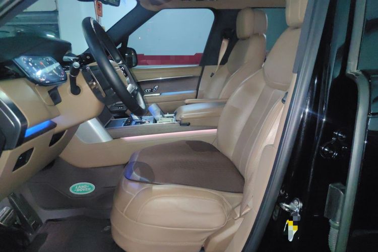 Used Land Rover Range 2023 3.0 L6 400 PS Prestige Seven-Seater Extended Version Left Front Seat