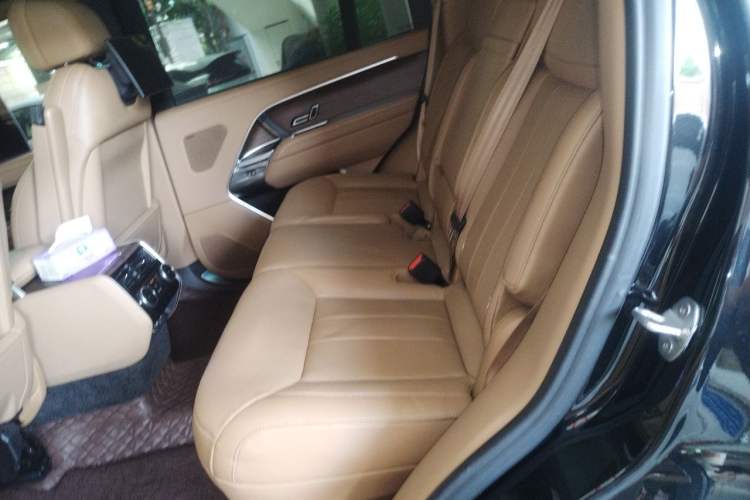 Used Land Rover Range 2023 Revised Version 3.0 L6 400 PS Extended Luxury Edition Left Rear Seat
