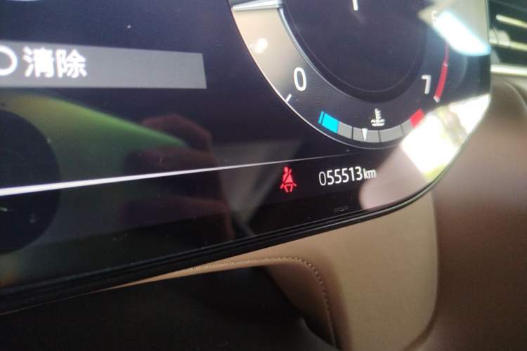 Used Land Rover Range 2023 Revised Version 3.0 L6 400 PS Extended Luxury Edition Odometer Close Up