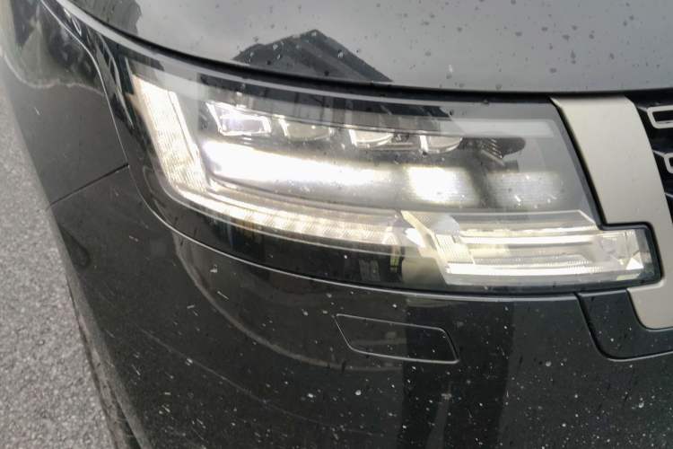 Used Land Rover Range 2023 Revised Version 3.0 L6 400 PS Extended Luxury Edition Right Front Headlight