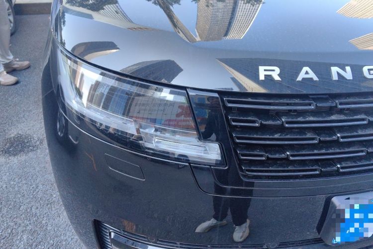 Used Land Rover Range 2023 3.0 L6 400 PS Prestige Seven-Seater Extended Version Right Front Headlight