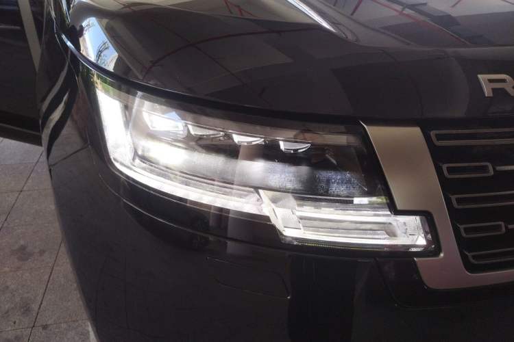 Used Land Rover Range 2023 Revised Version 3.0 L6 400 PS Extended Luxury Edition Right Front Headlight