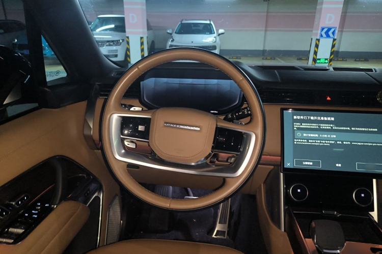 Used Land Rover Range 2023 3.0 L6 400 PS Flagship Extended Version Steering Wheel