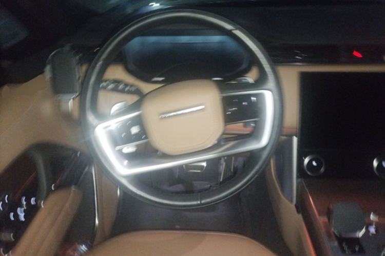Used Land Rover Range 2023 3.0 L6 400 PS Prestige Seven-Seater Extended Version Steering Wheel