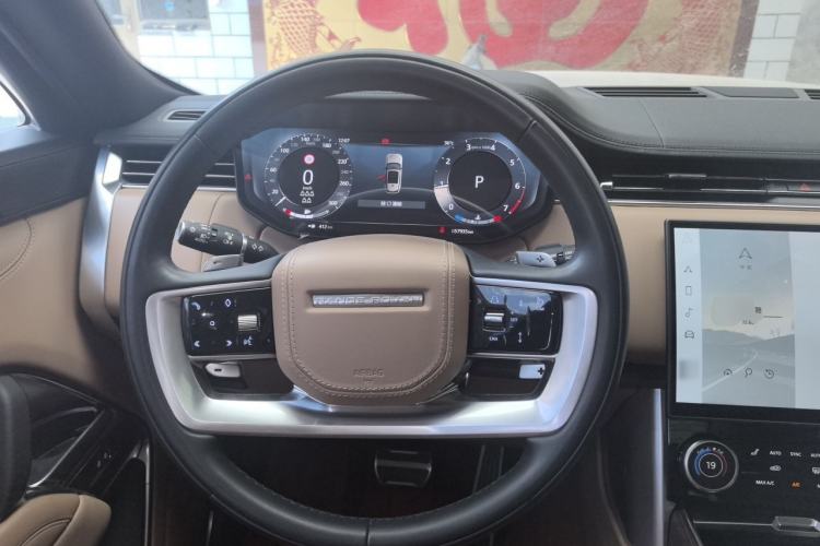Used Land Rover Range 2023 3.0 L6 400 PS Prestige Seven-Seater Extended Version Steering Wheel