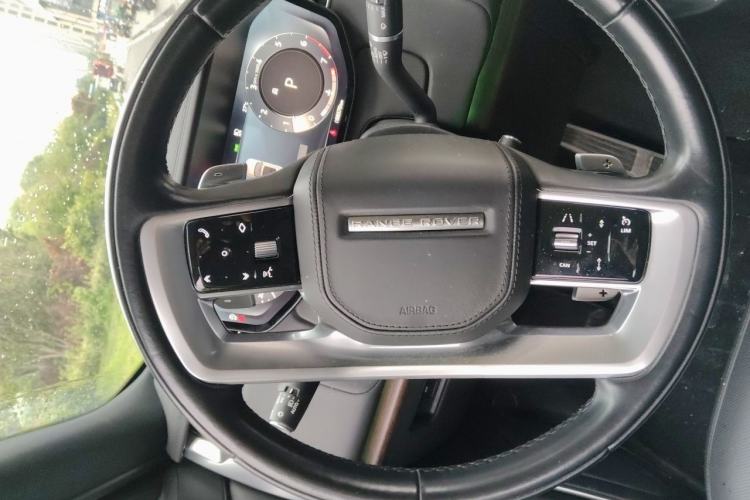 Used Land Rover Range 2023 Revised Version 3.0 L6 400 PS Extended Luxury Edition Steering Wheel