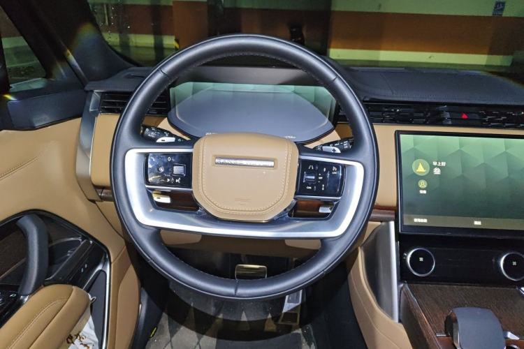Used Land Rover Range 2023 3.0 L6 400 PS Prestige Seven-Seater Extended Version Steering Wheel