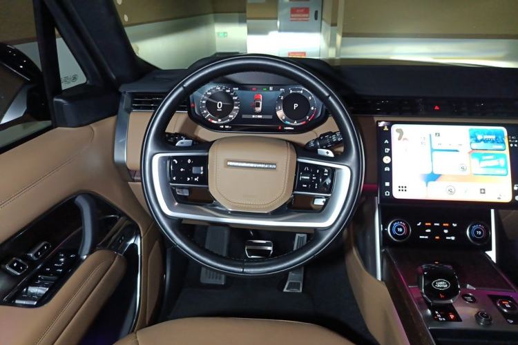 Used Land Rover Range 2023 3.0 L6 400 PS Prestige Seven-Seater Extended Version Steering Wheel