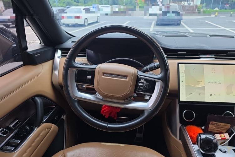 Used Land Rover Range 2023 3.0 L6 360 PS Grand Edition Steering Wheel