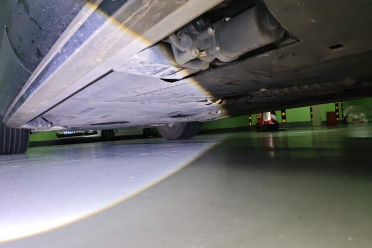 Used Land Rover Range 2023 3.0 L6 400 PS Prestige Seven-Seater Extended Version Chassis Rear Left