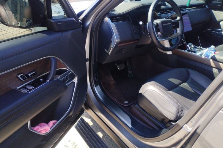 Used Land Rover Range 2023 Revised Version 3.0 L6 400 PS Extended Luxury Edition Driver Seat