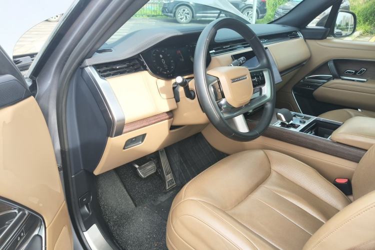 Used Land Rover Range 2023 3.0 L6 400 PS Prestige Seven-Seater Extended Version Driver Seat
