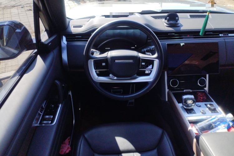 Used Land Rover Range 2023 Revised Version 3.0 L6 400 PS Extended Luxury Edition Steering Wheel