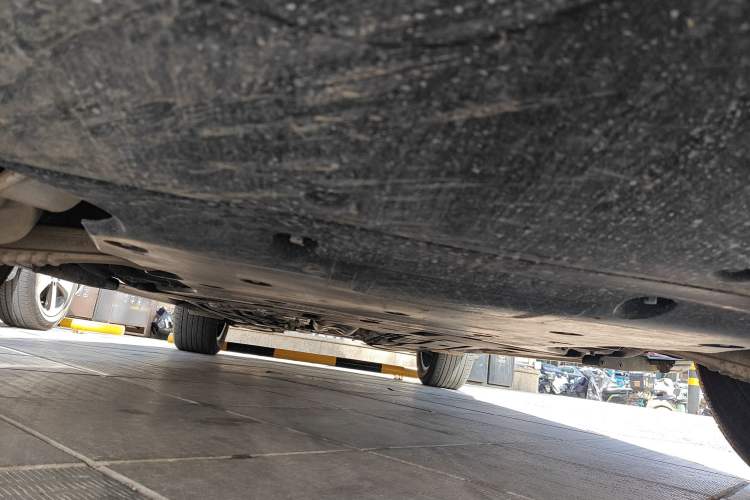 Used Land Rover Range 2023 3.0 L6 400 PS Extended Long-Wheelbase Version Chassis Front
