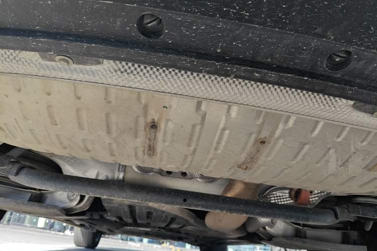 Used Land Rover Range 2023 3.0 L6 400 PS Extended Long-Wheelbase Version Chassis Rear