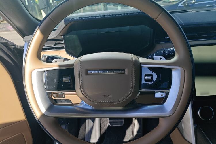 Used Land Rover Range 2023 3.0 L6 400 PS Extended Long-Wheelbase Version Steering Wheel