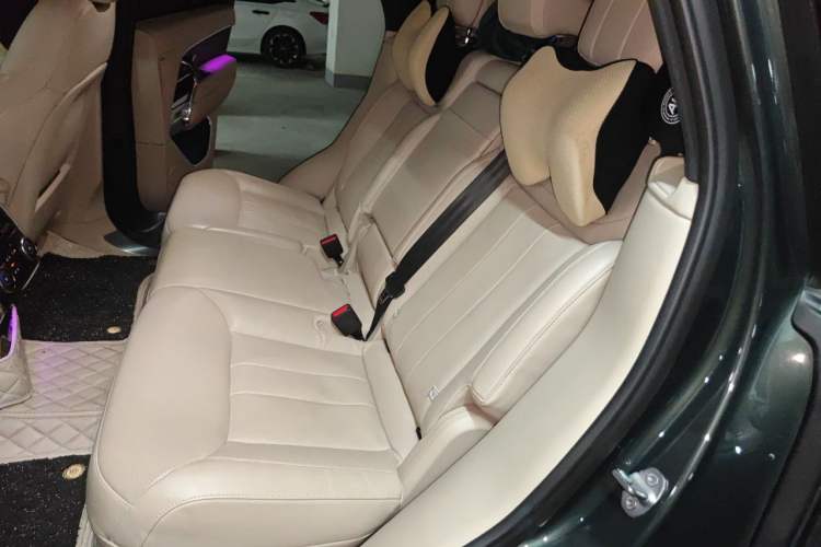 Used Land Rover Range 2023 3.0 L6 360 PS Grand Edition Left Rear Seat