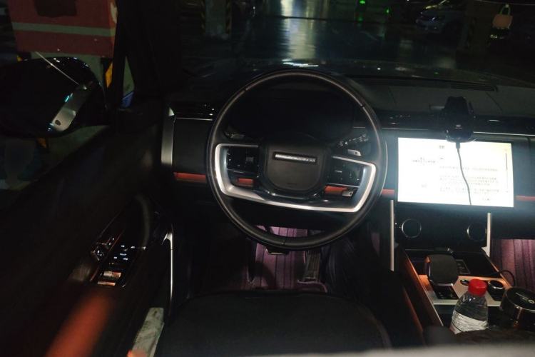 Used Land Rover Range 2023 Revised Version 3.0 L6 400 PS Extended Luxury Edition Steering Wheel