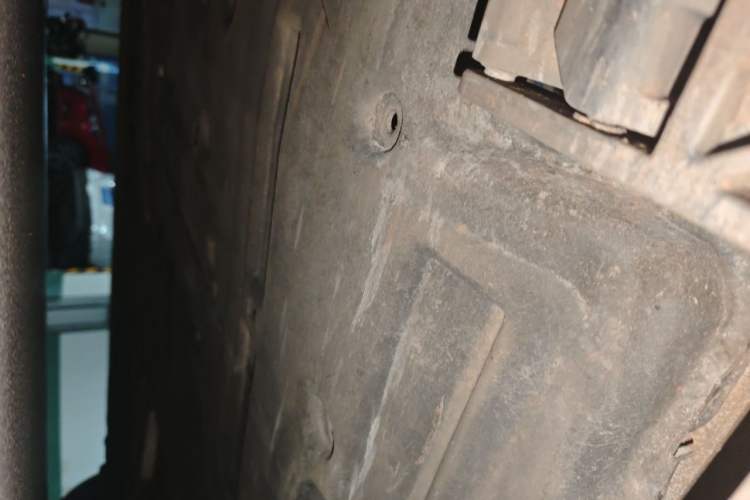 Used Land Rover Range 2023 3.0 L6 400 PS Prestige Seven-Seater Extended Version Chassis Front Left