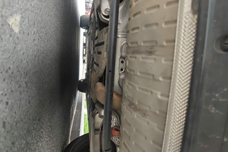 Used Land Rover Range 2023 3.0 L6 400 PS Extended Long-Wheelbase Version Chassis Rear