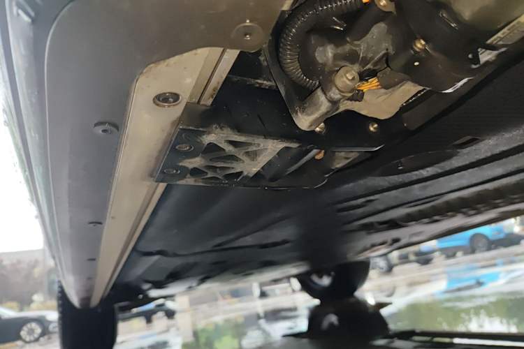 Used Land Rover Range  Chassis Rear Left