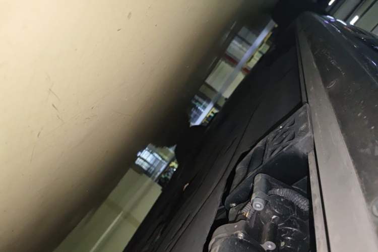 Used Land Rover Range 2023 3.0 L6 400 PS Prestige Seven-Seater Extended Version Chassis Rear Left