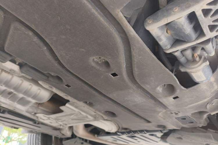 Used Land Rover Range 2023 3.0 L6 400 PS Prestige Seven-Seater Extended Version Chassis Rear Left