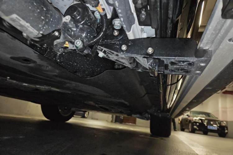 Used Land Rover Range 2023 3.0 L6 360 PS Grand Edition Chassis Rear Right