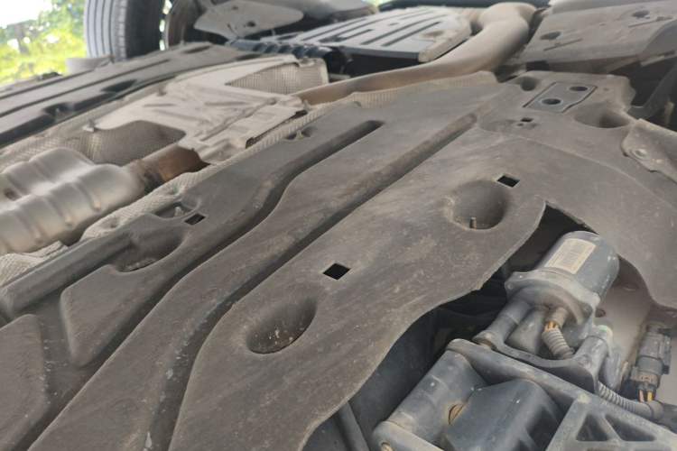 Used Land Rover Range 2023 3.0 L6 400 PS Prestige Seven-Seater Extended Version Chassis Rear Right