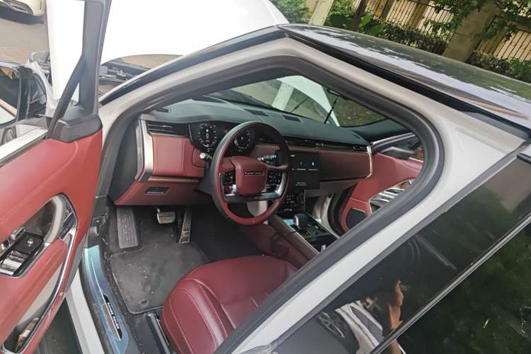 Used Land Rover Range 2023 3.0 L6 400 PS Extended Long-Wheelbase Version Driver Seat