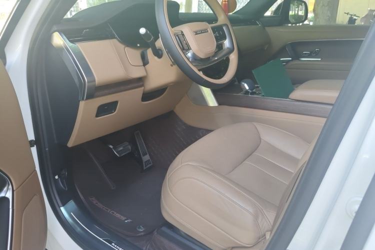 Used Land Rover Range 2023 Revised Version 3.0 L6 400 PS Extended Luxury Edition Driver Seat