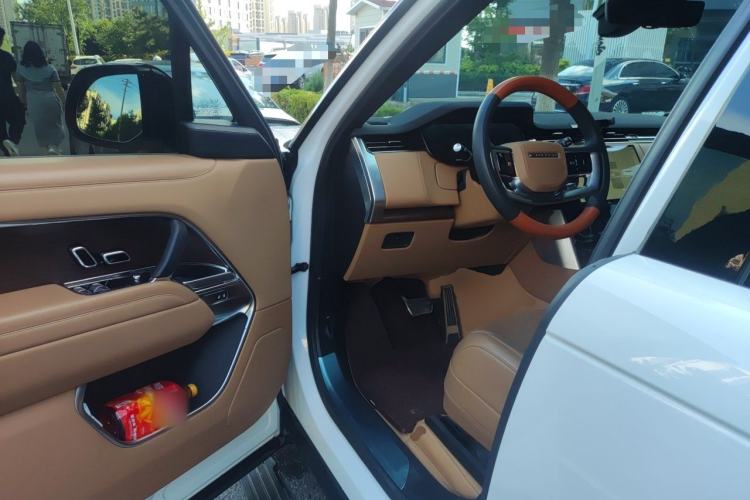 Used Land Rover Range 2023 3.0 L6 400 PS Prestige Seven-Seater Extended Version Driver Seat