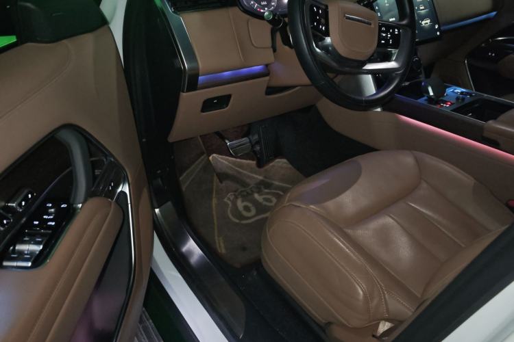 Used Land Rover Range 2023 Revised Version 3.0 L6 400 PS Extended Luxury Edition Driver Seat