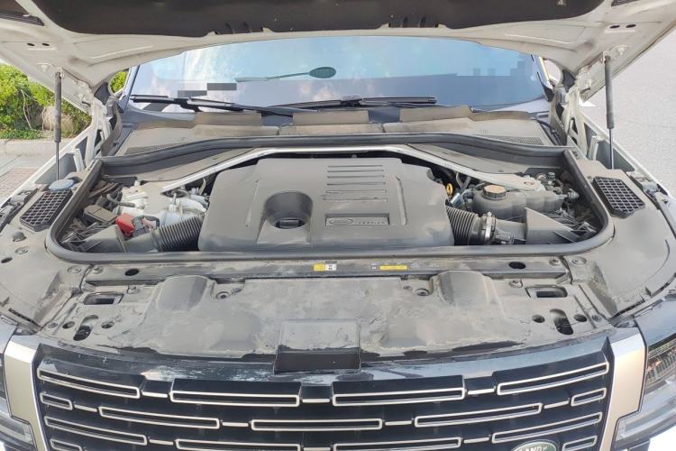 Used Land Rover Range 2023 3.0 L6 400 PS Prestige Seven-Seater Extended Version Engine Bay