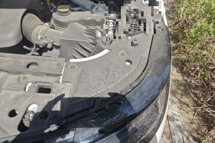 Used Land Rover Range 2023 3.0 L6 360 PS Grand Edition Engine Bay Left