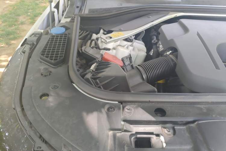 Used Land Rover Range 2023 Revised Version 3.0 L6 400 PS Extended Luxury Edition Engine Bay Right