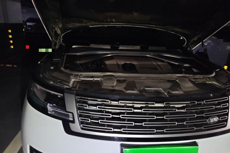 Used Land Rover Range 2023 3.0 L6 400 PS Prestige Seven-Seater Extended Version Engine Bay Right