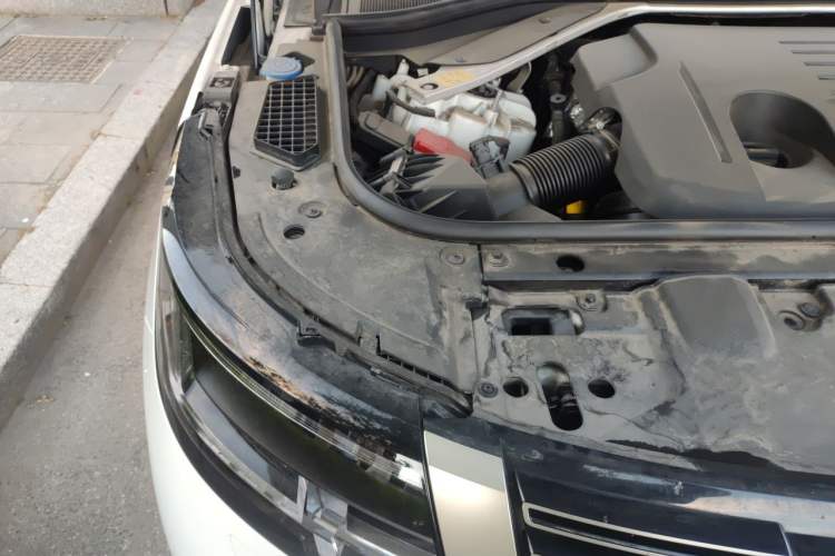 Used Land Rover Range 2023 3.0 L6 400 PS Prestige Seven-Seater Extended Version Engine Bay Right