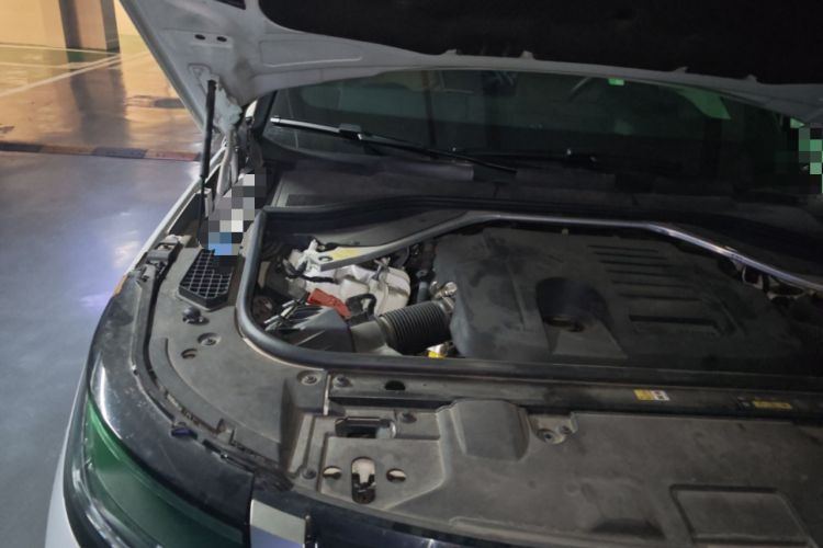 Used Land Rover Range 2023 Revised Version 3.0 L6 400 PS Extended Luxury Edition Engine Bay Right