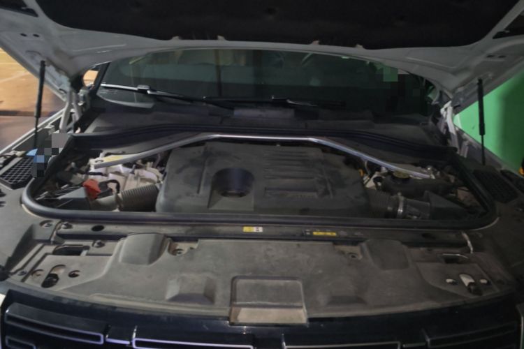 Used Land Rover Range 2023 Revised Version 3.0 L6 400 PS Extended Luxury Edition Engine Bay