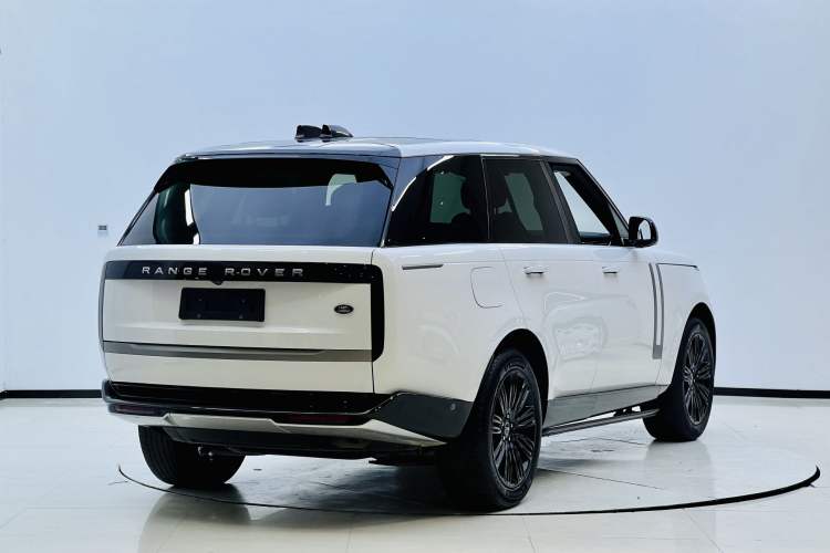 Used Land Rover Range 2023 3.0 L6 360 PS Grand Edition Exterior 4