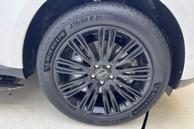 Used Land Rover Range 2023 3.0 L6 360 PS Grand Edition Exterior 5