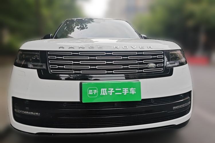 Used Land Rover Range 2023 3.0 L6 400 PS Extended Long-Wheelbase Version Front