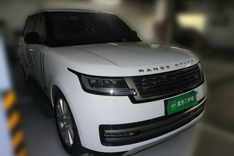 Used Land Rover Range 2023 3.0 L6 360 PS Grand Edition Front Right 45 Deg