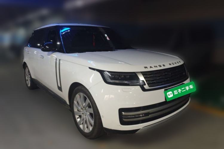 Used Land Rover Range 2023 3.0 L6 400 PS Prestige Seven-Seater Extended Version Front Right 45 Deg